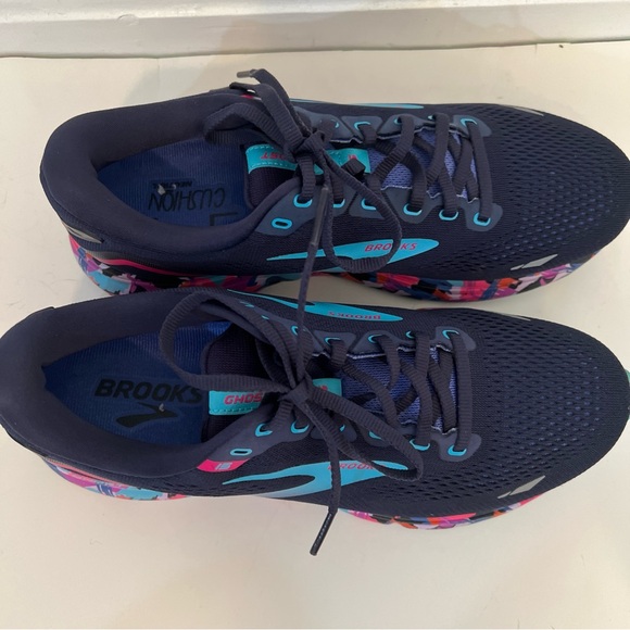 brooks ghost 15 women’s Athletic Shoes Sneakers 10 Wide Blue Pink Purple - Picture 10 of 13